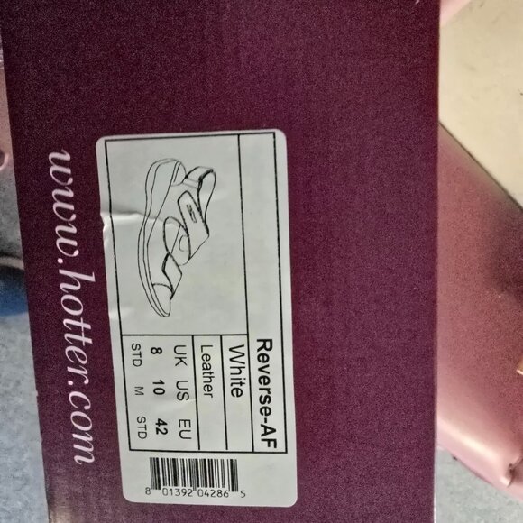 New Womens White Leather Adjustable Strap Sandals Size  8 and10 - Picture 4 of 5